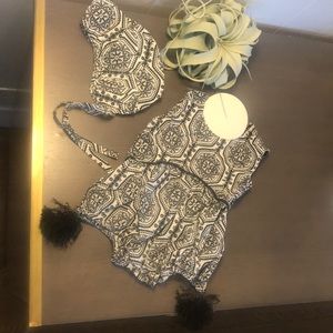 Kate Quinn sleeveless romper & ruffle bonnet